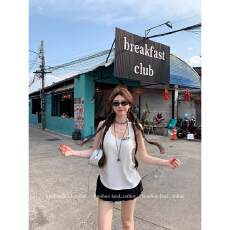 批发泰式度假风V领吊带背心+黑色<b class='q'>花苞</b>短裤套装女夏小个子显瘦穿搭两件