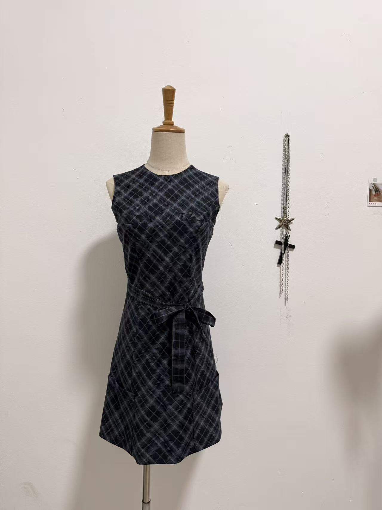 masalady studio 바람의 소리 Na 민소매 조끼 여성 체크무늬 허리 수축 아메리칸 레트로 학원 스타일 드레스