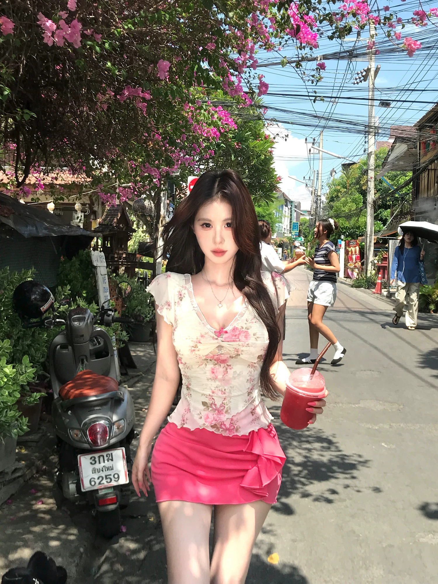 mejiu 꿀 나인 얕은 쇼어 책 제인 달콤한 매운맛 섹시함 꽃무늬 레이스 V넥 맨위 여성 여름 달콤함 순수한 욕망 반팔