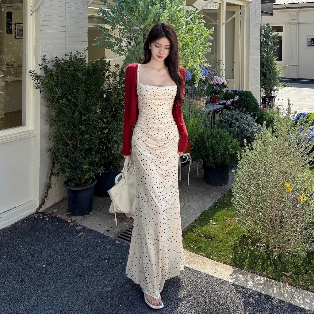 작은 꽃 nana 프랑스식 순수한 욕망 달콤함 도트 무늬 슬립 드레스 여름 휴가 바람 허리 수축 몸매 가꾸기 타이트 스커트 롱 스커트