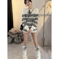 批发送袜套~刺绣条纹针织上衣<b class='q'>女</b>宽松慵懒风中长款毛衣潮