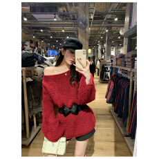 批发圣诞氛围感新年穿搭露肩针织上衣女<b class='q'>秋</b>冬宽松慵懒风红色毛衣腰带