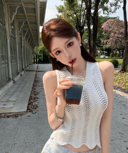 순수한 욕망 섹시함 민소매 홀로우 아웃 캐미솔 여성 26 년 새로운 디자인 센스 만나는 맨위 여성 트렌디