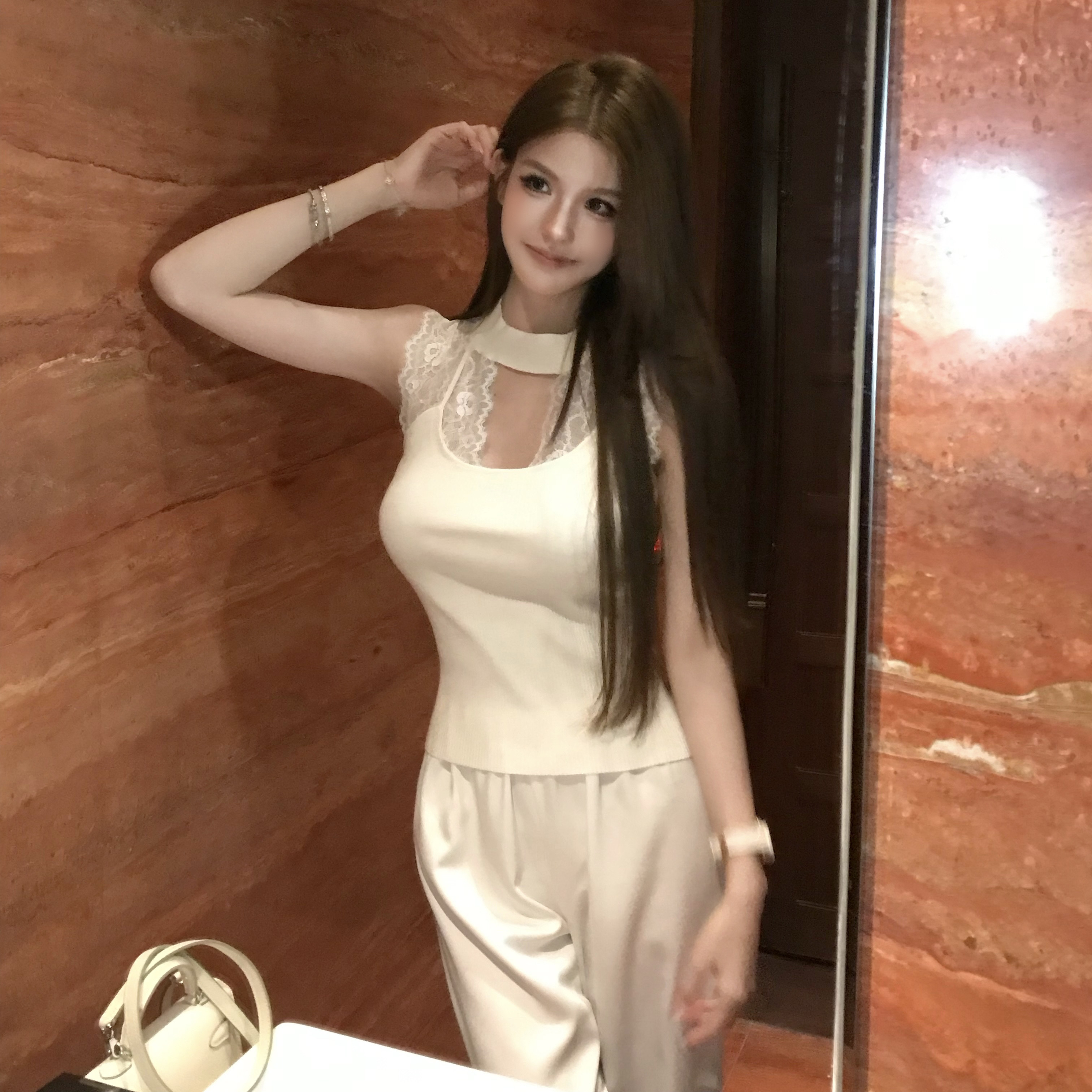 레이스 몽환 노래 품격 레이스 홀로우 아웃 패치워크 니트 민소매 조끼 맨위 여성 트렌디