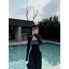 批发春夏韩版<b class='q'>新款</b>短款防晒外套搭配条纹抹胸搭配速干裤三件套套装女潮