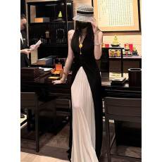 批发夏季上流社会名媛气质女神范轻奢高级感法式赫本风V领收腰<b class='q'>连衣裙</b>