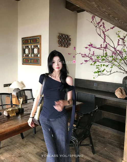 한국 스타일 비스듬한 어깨 나비 매듭 스트랩 반팔 티셔츠 여성 여름 몸매 가꾸기 맨위 코디 캐주얼 반신 치마 세트 여성 트렌디