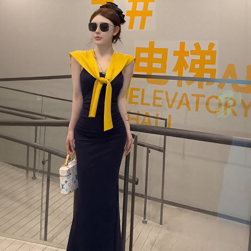 핫걸 바람 품격 몸매 가꾸기 슬림해 보이는 슬립 여성 드레스 여름 2026 새로운 니트 숄 재킷 투피스 세트