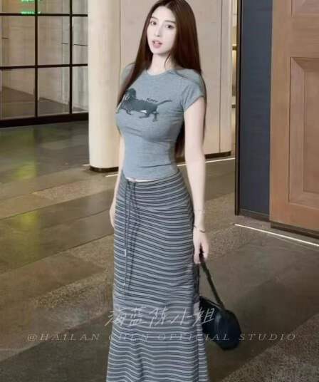 새로운 몸매 가꾸기 개 프린트 반팔 티셔츠 하이웨이스트 스트라이프 펌프 로프 캐주얼 스트레이트 치마 세트 여성 트렌디