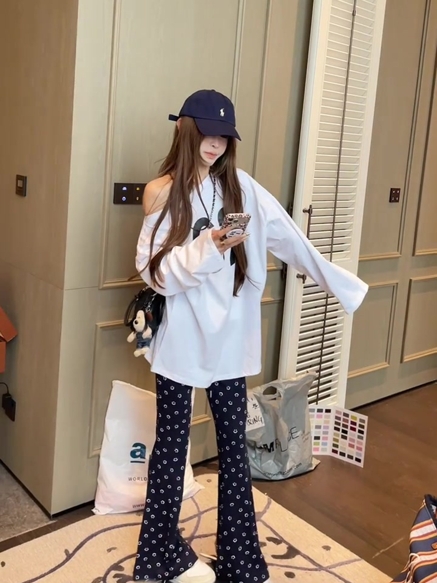 한국 스타일 패션 다용도 루즈핏 숫자 프린트 당겨서 어깨 긴팔 티셔츠 웃는 얼굴 나팔 바지 세트 여성