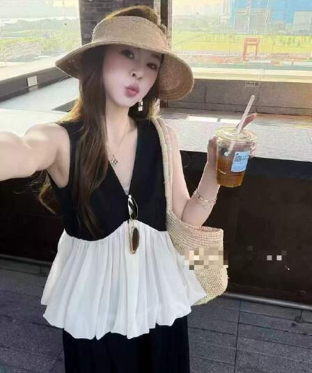 새로운 한국 스타일 패션 다용도 디자인 센스 V넥 패치워크 민소매 맨위 허리밴드 와이드 레그 팬츠 세트 여성 트렌디