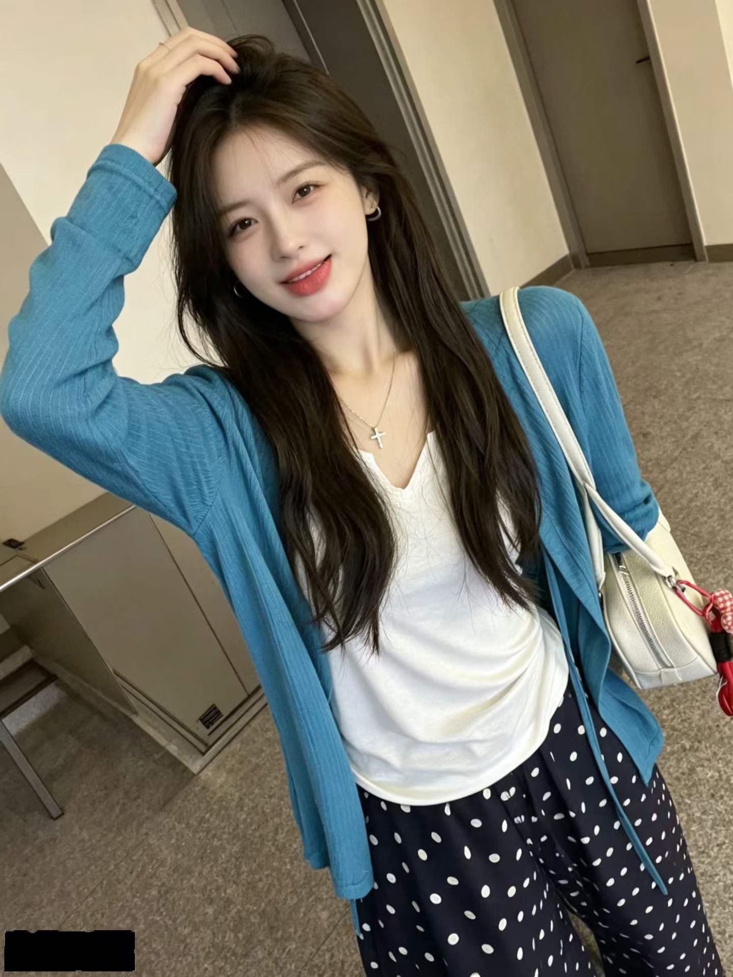 파란색 V넥 오픈 가디건 여성 조끼 도트 무늬 바지 여름 세 조각 세트 몸매 가꾸기 슬림해 보이는 자외선 차단 의류 에어컨 셔츠