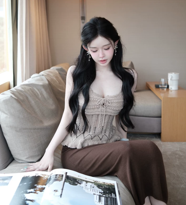 한 부서 부드러운 바람 자수 니트 작은 슬링 여성 디자인 센스 순수한 욕망 휴가 몸매 가꾸기 허리 수축 쇼트 스타일 핫걸 조끼