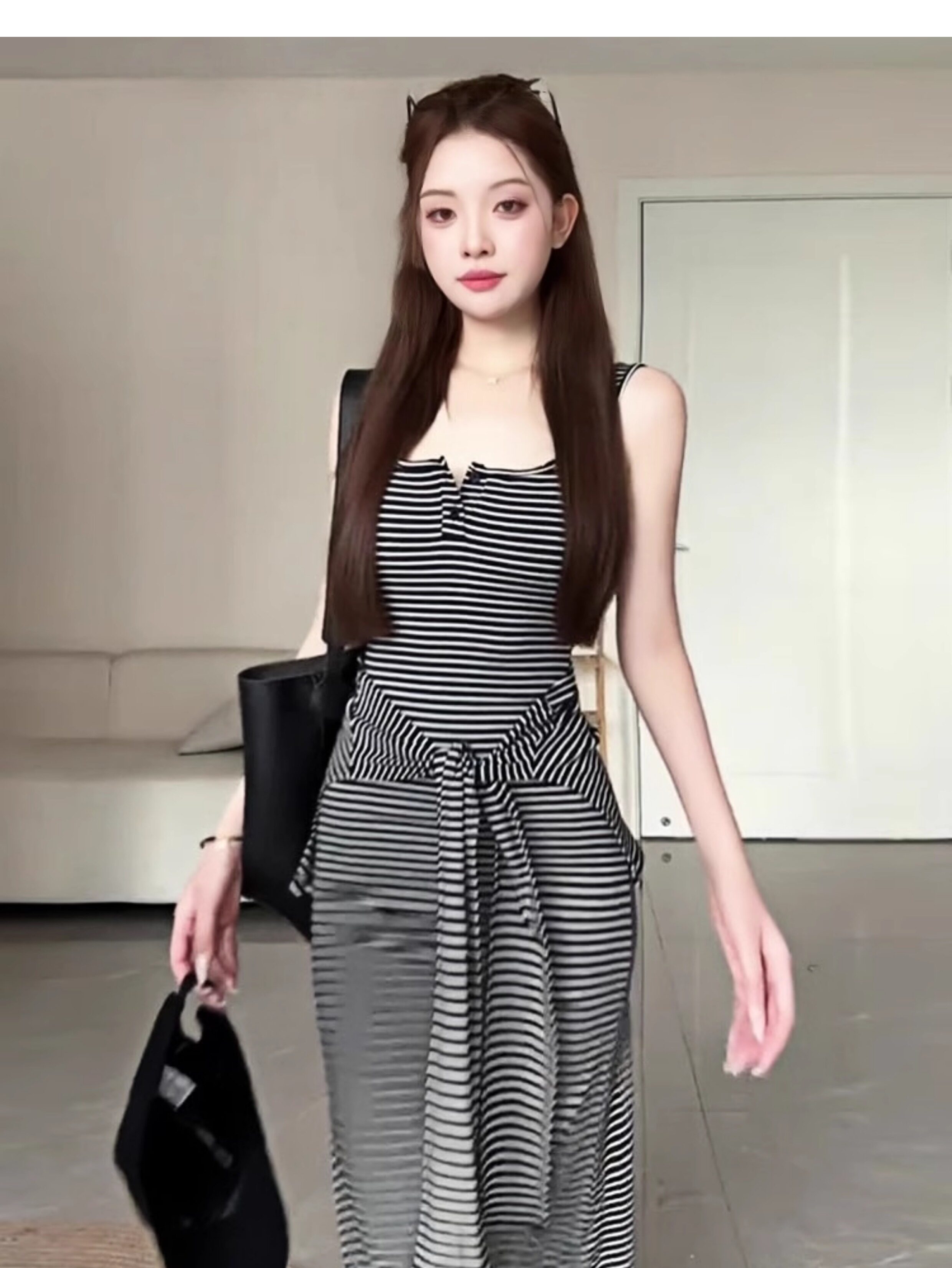 순수한 욕망 바람 반 개방 칼라 숄 스트라이프 조끼 여성 드레스 2026 여름 새로운 핫걸 슬림해 보이는 타이트 스커트 롱 스커트