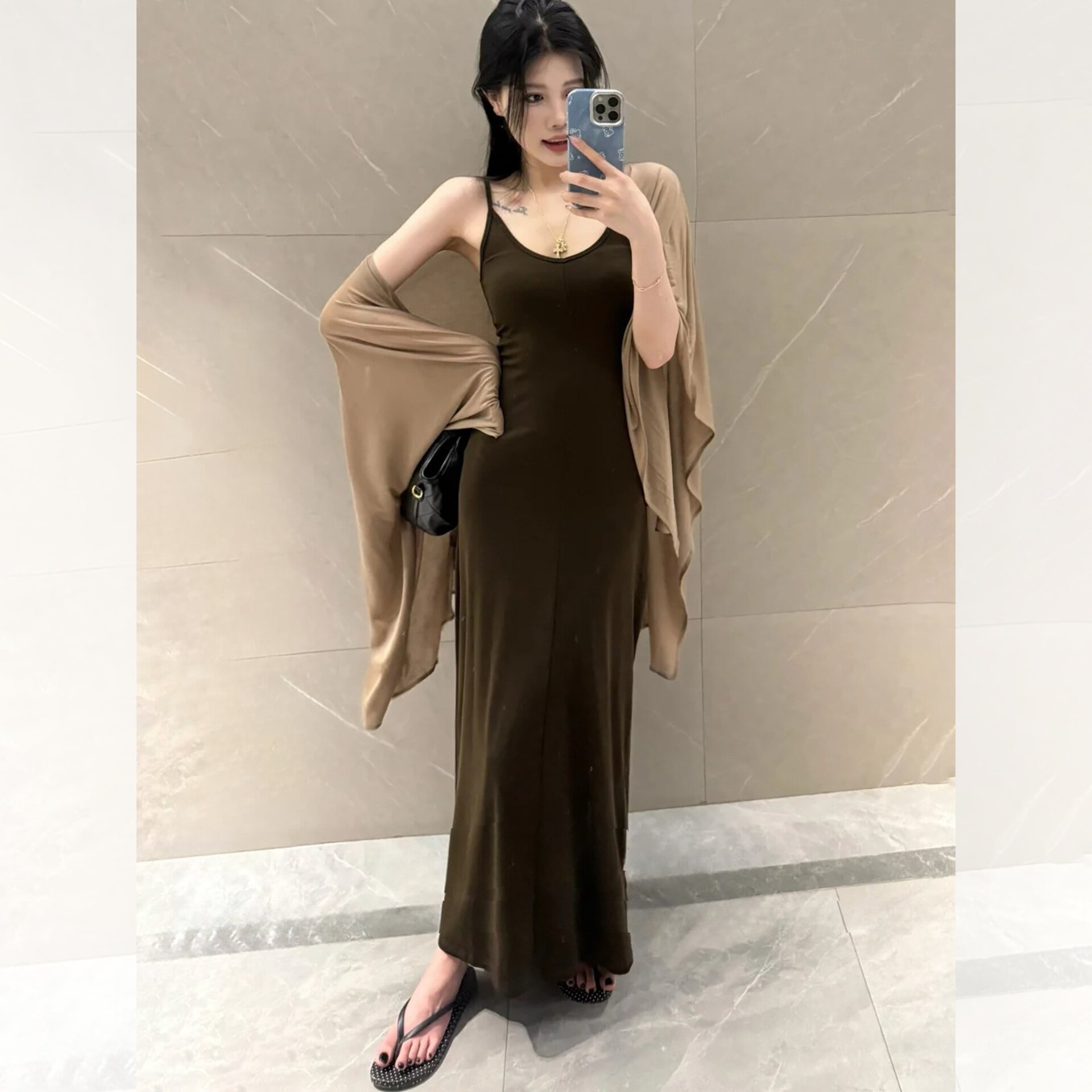 프랑스식 휴가 바람 주간 실크 전후 둘 착용 슬립 드레스 여성 몸매 가꾸기 슬림해 보이는 타이트 스커트 플러스 숄 투피스 세트