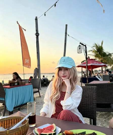 새로운 느긋한 바람 스트라이프 캐미솔 얇은 스타일 자외선 차단 의류 허리밴드 와이드 레그 팬츠 3종 세트