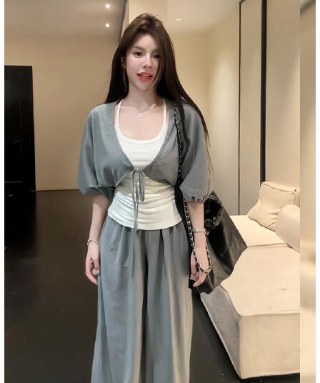 26 년 여름 느긋한 바람 벌룬 소매 행침 목 조끼 쇼트 스타일 맨위 캐주얼 루즈핏 와이드 레그 팬츠 세 조각 여성 세트