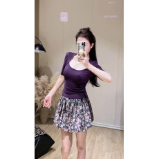 批发性感辣妹风紫色中袖方领包肩半袖显瘦T恤上衣碎花花苞裙<b class='q'>两件套装</b>