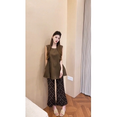 批发夏季新款气质时尚收腰宽松无袖上衣+<b class='q'>印花</b>休闲裤两件套