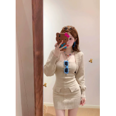 批发辣妹时尚针织套装女秋季杏色大翻领坎肩开衫上衣<b class='q'>抹胸</b><b class='q'>连衣裙</b>两件套