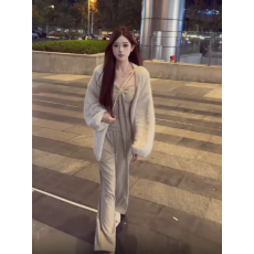秋冬韩式温柔风宽松慵懒气质毛衣+蝴蝶结抹胸+松紧腰阔腿裤三件套