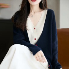 批发秋装V领假两件针织打底衫女2026新款春秋洋气上衣女装秋冬<b class='q'>毛衣</b>