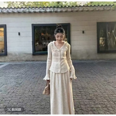 批发2025<b class='q'>蕾丝</b>边复古高级气质针织一整套女25秋冬新款毛衣半身裙<b class='q'>两件套</b>