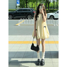 批发海边穿搭巨好看的<b class='q'>蝴蝶结</b>蓬蓬花苞短裙小个子漂亮吊带<b class='q'>连衣裙</b>26夏季