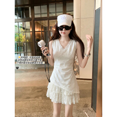 批发夏季新款白色吊带背心连衣裙子女初夏季2026新款绝美漂亮短裙早春