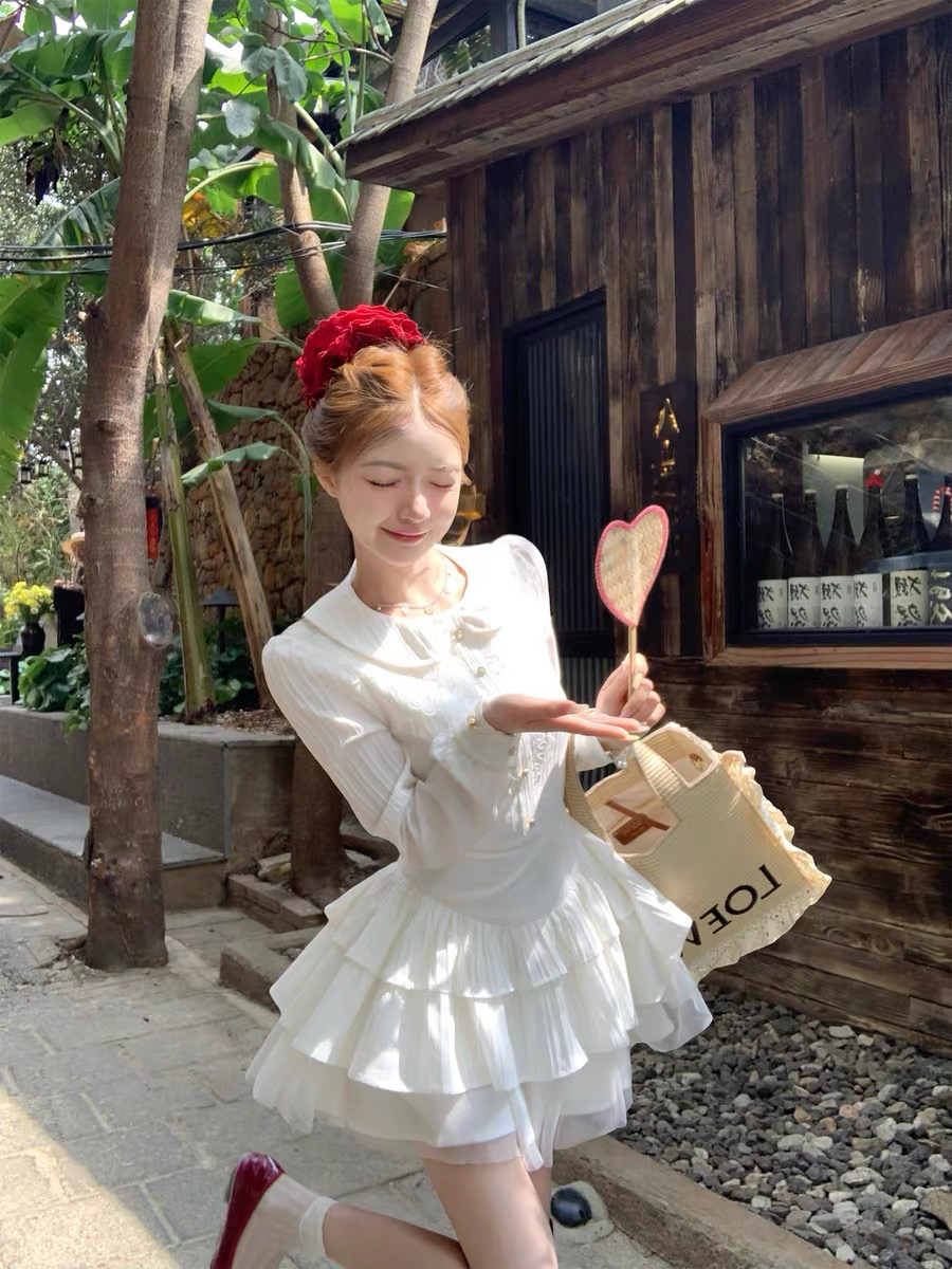 q 여자 집 캡처 꿈 발레 천 골드 센스 레이스 화이트 긴팔 케이크 우산 진자 드레스 2026 여름 새로운