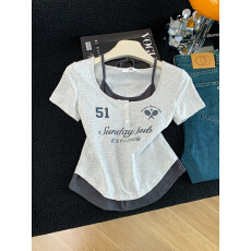 批发实拍 洋气时尚辣妹风<b class='q'>蕾丝</b>拼接假两件纯棉印花<b class='q'>T</b><b class='q'>恤</b>女上衣