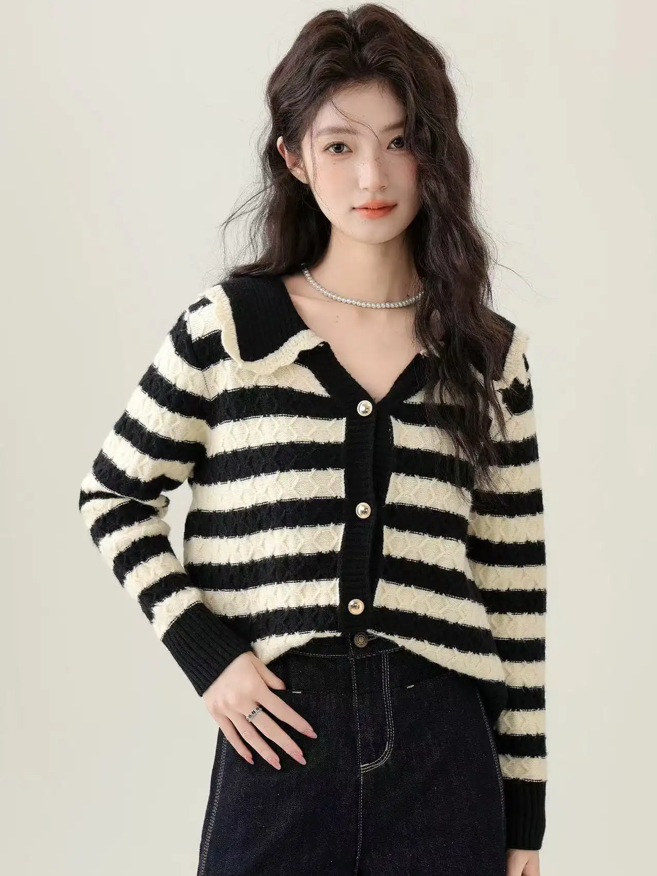 레트로 스트라이프 폴드 칼라 가디건 상세 이미지 3
