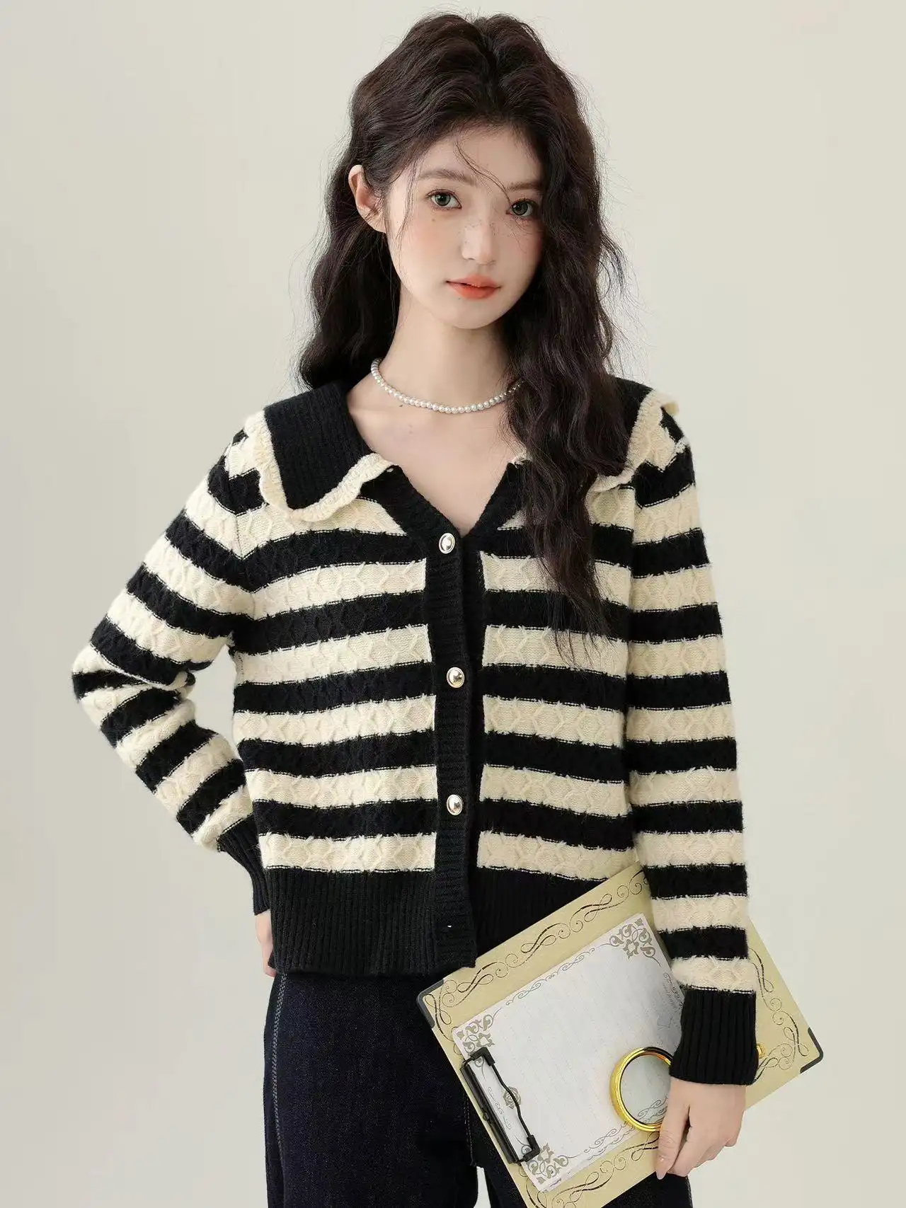 레트로 스트라이프 폴드 칼라 가디건 상세 이미지 4