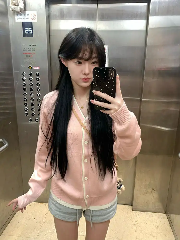 루즈핏 핑크 V넥 울 가디건 상세 이미지 4