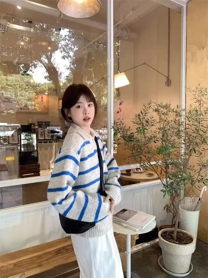 폴로넥 배색 스트라이프 울 니트 상세 이미지 7