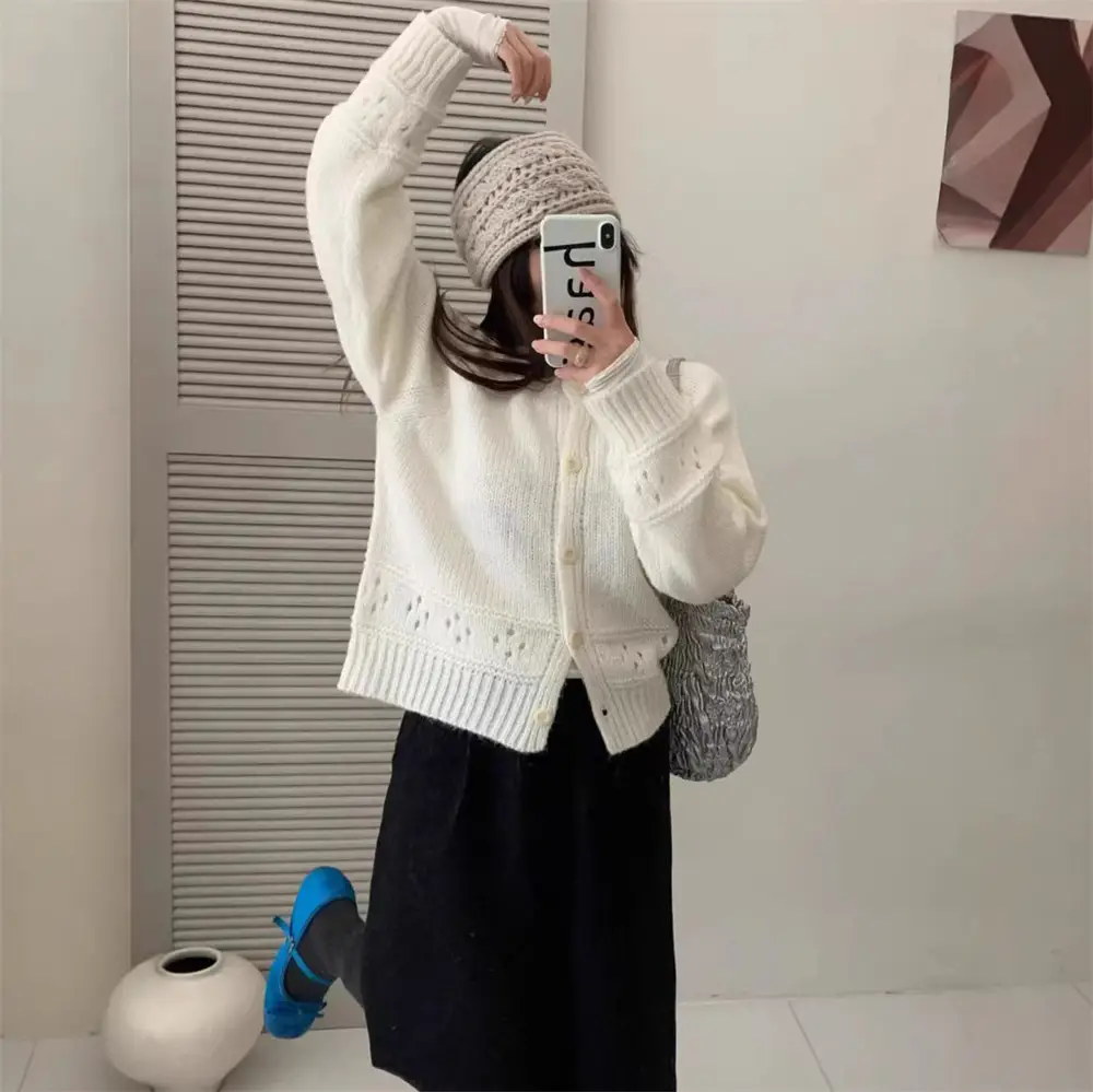 러블리 레이스 라운드넥 울 가디건 상세 이미지 4