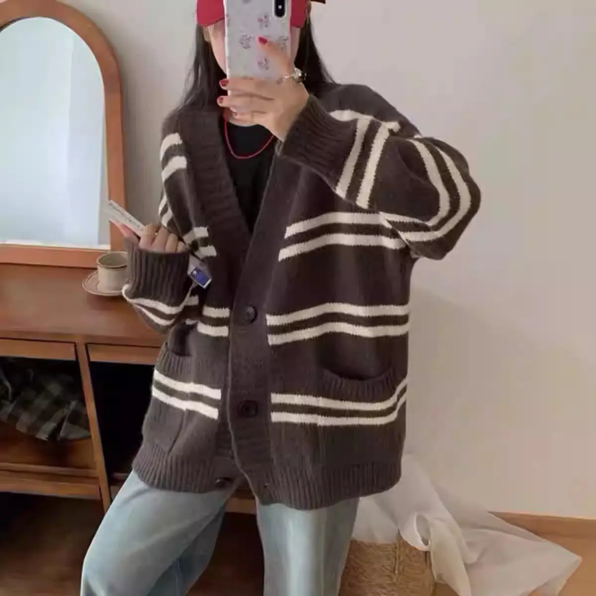 V넥 스트라이프 포켓 울 가디건 상세 이미지 5