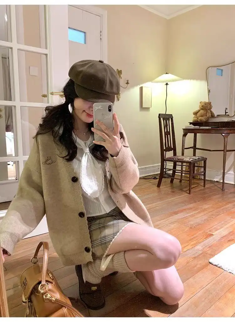 V넥 자수 울 가디건 상세 이미지 1