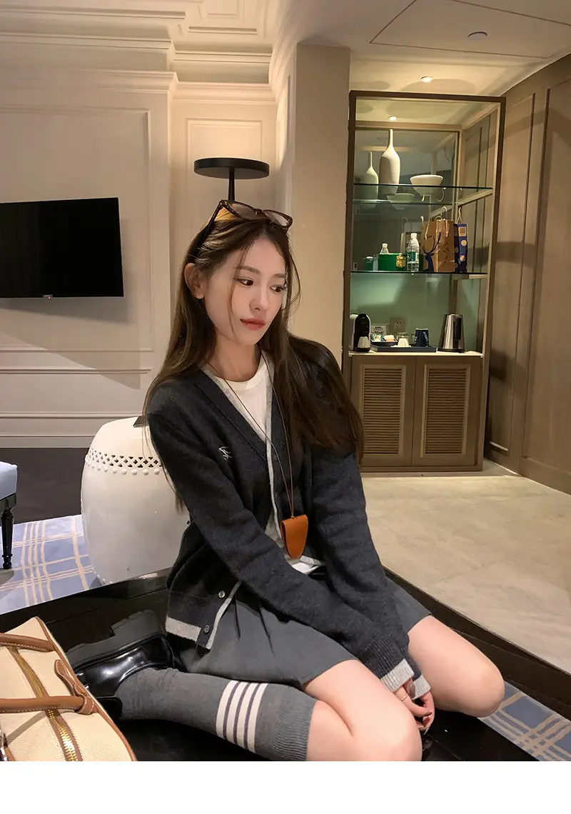 한국인기 루즈핏 울 니트 가디건 상세 이미지 6
