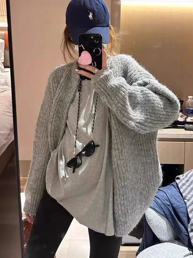 루즈핏 울 라운드넥 지퍼 가디건 상세 이미지 4