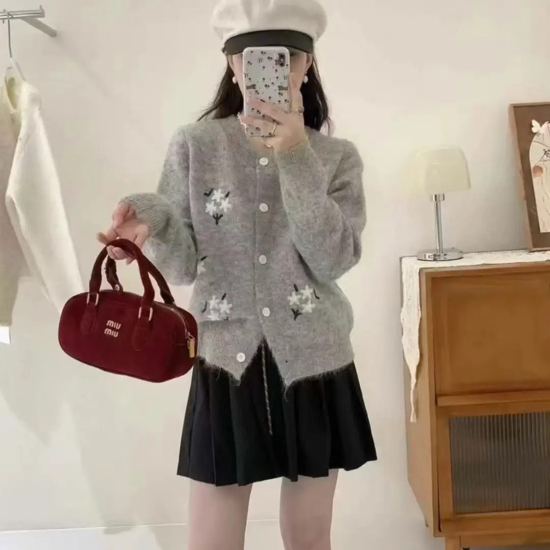 한국인기 레트로 플라워 자수 울 가디건 상세 이미지 6