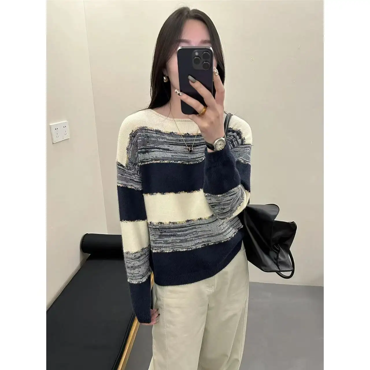 스트라이프 라운드넥 울 니트 상세 이미지 6