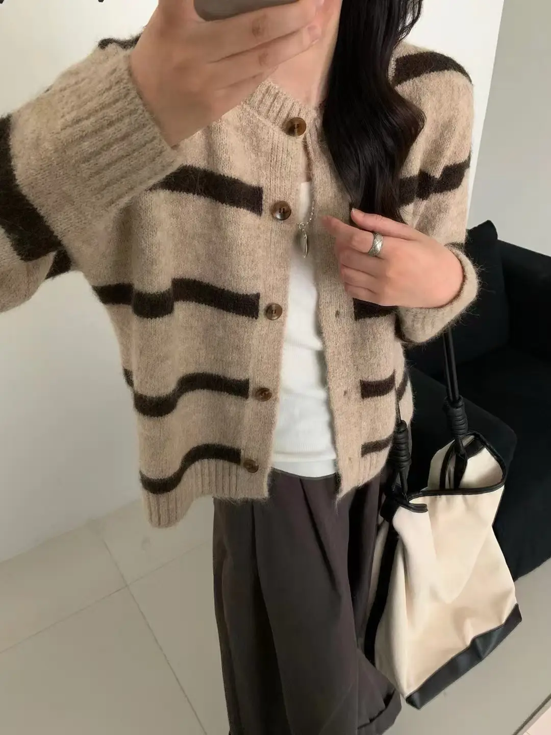 스트라이프 울 가디건 상세 이미지 1