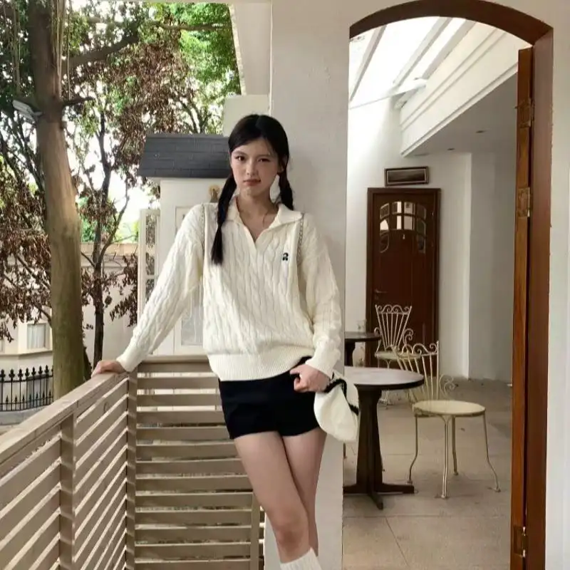 폴로넥 자수 케이블 니트 상세 이미지 2