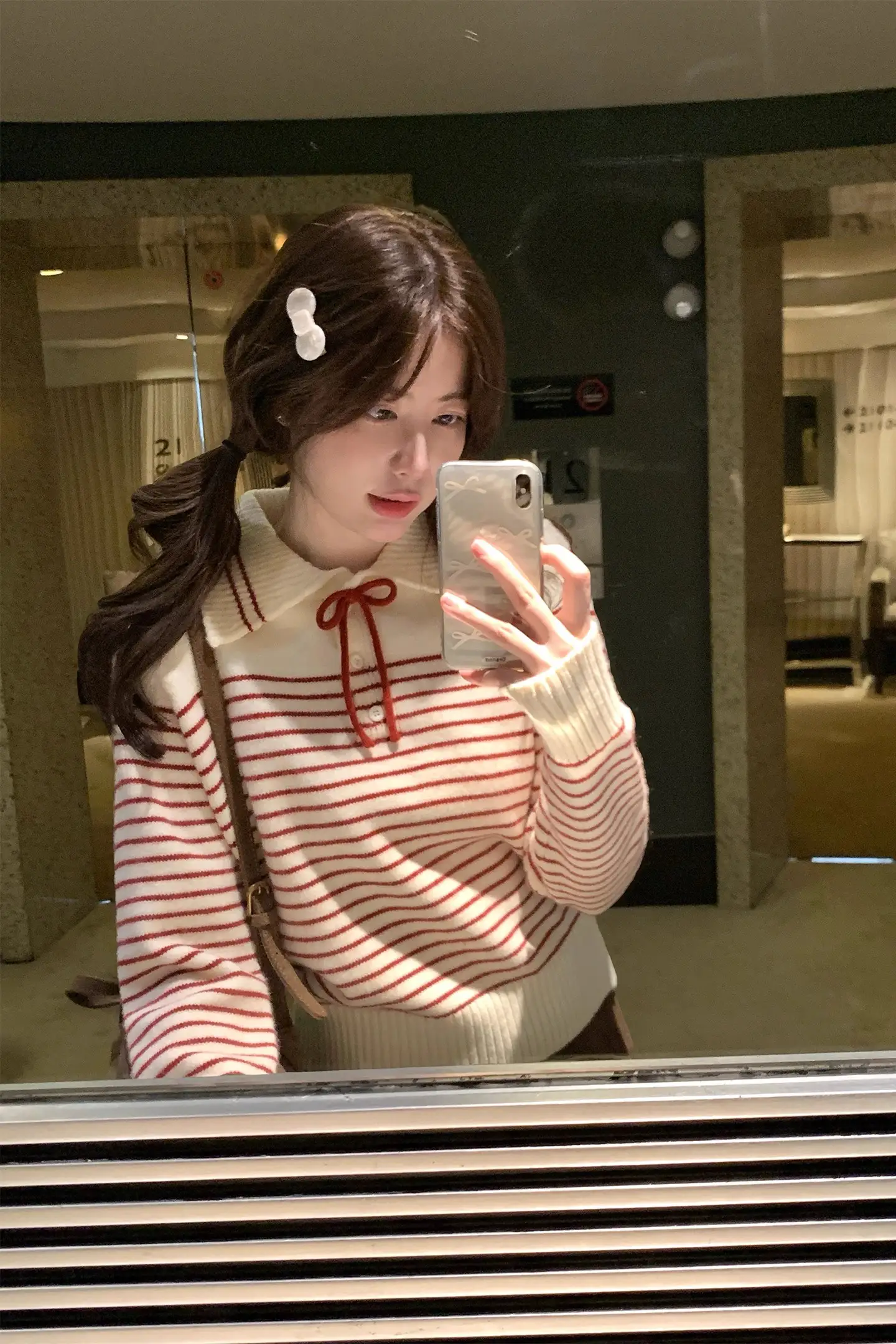 폴드 칼라 스트라이프 니트 상세 이미지 1