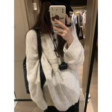 批发藏青立体蝴蝶结<b class='q'>毛衣</b>女2025秋冬新款宽松慵懒圆领软糯针织休闲上衣