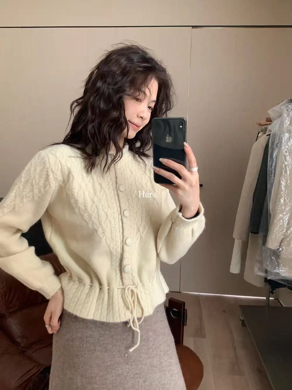 케이블 니트 밑단 끈 디테일 울 카디건