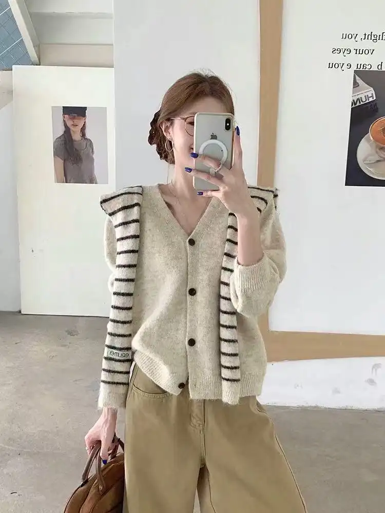 숄 포함 V넥 울 니트 카디건 상세 이미지 2