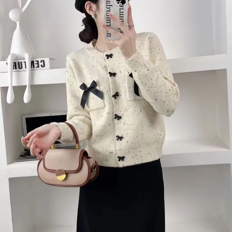 샤넬풍 배색 울 니트 카디건 상세 이미지 3