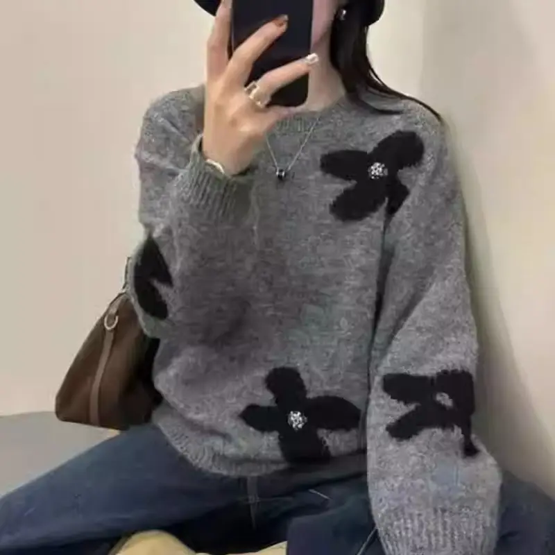 플라워 자수 울 니트 라운드넥 스웨터 상세 이미지 5